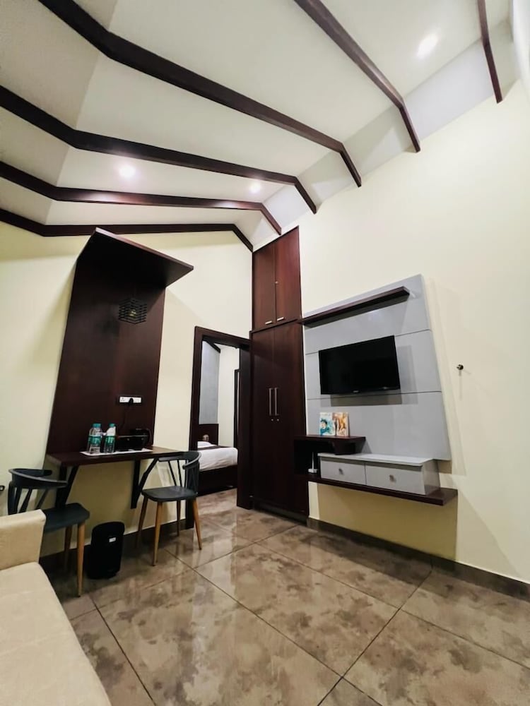 Deluxe Suite photo 3