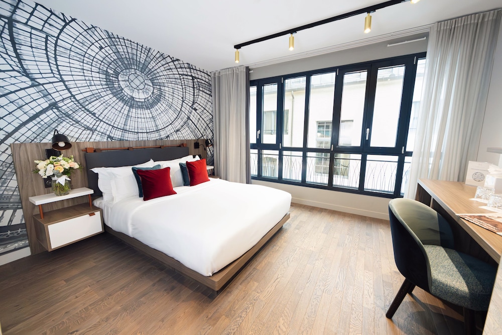 Superior Studio, 1 Queen Bed, Non Smoking photo 1