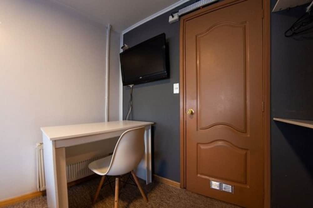 Classic Double Room, 1 Double Bed, Non Smoking (Baño privado) photo 2