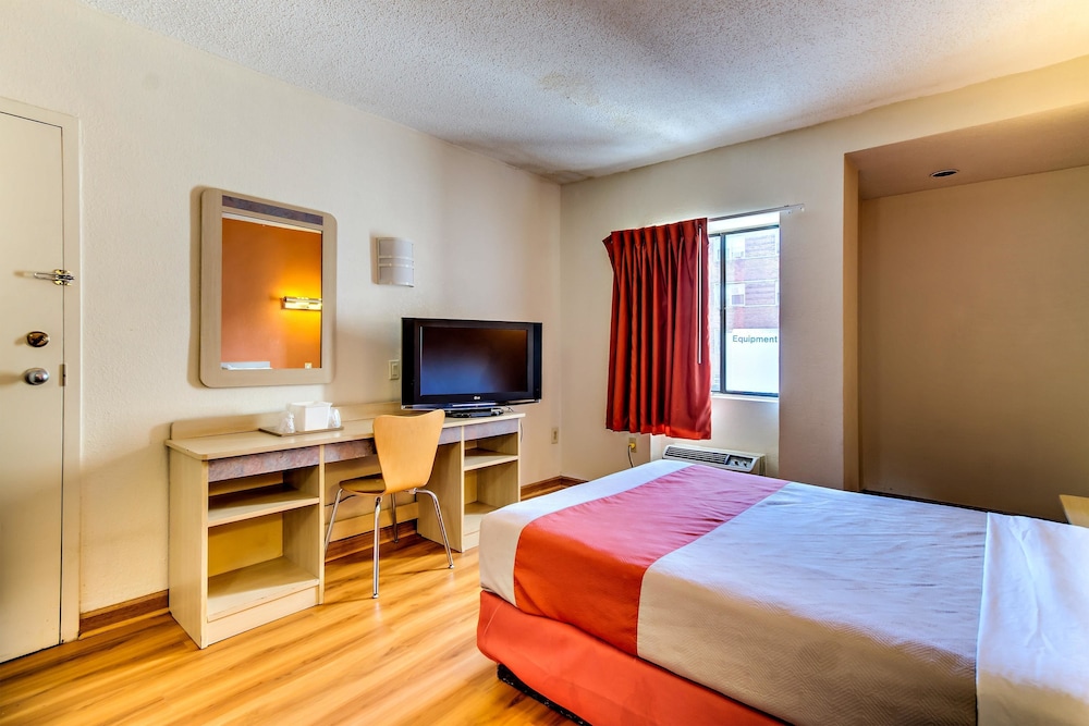 Standard Room, 1 Double Bed, Non Smoking - Photo 3