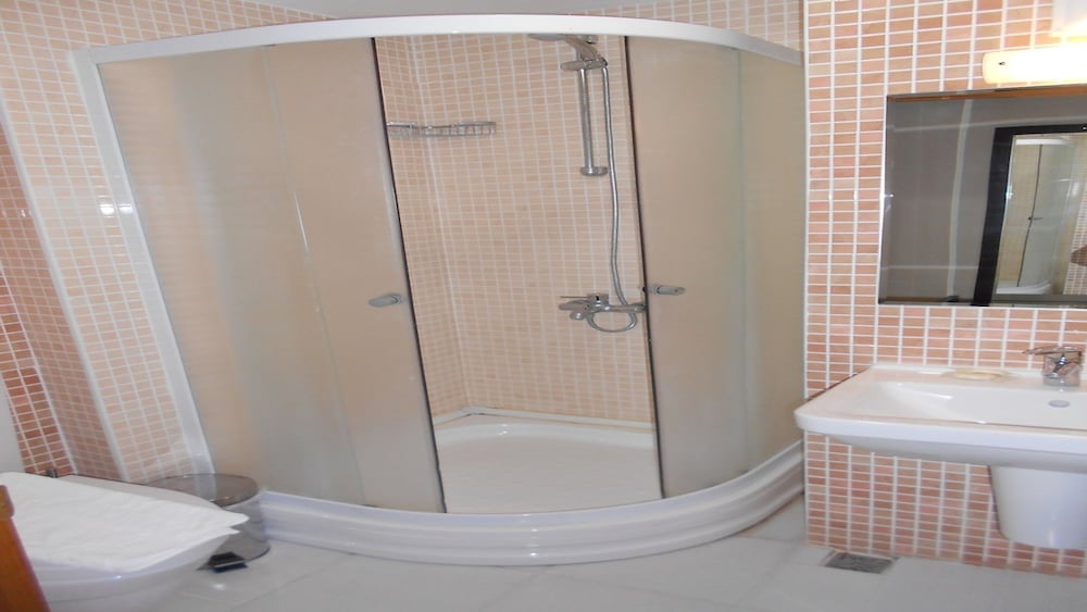 Standard Triple Room - Photo 2