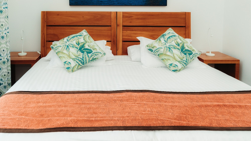Double or Twin Room, Pool View photo 1