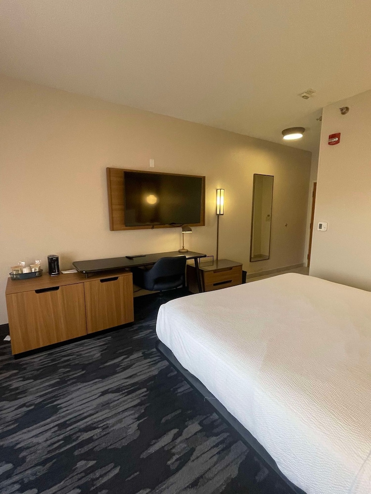 Room, 2 Queen Beds - Photo 4