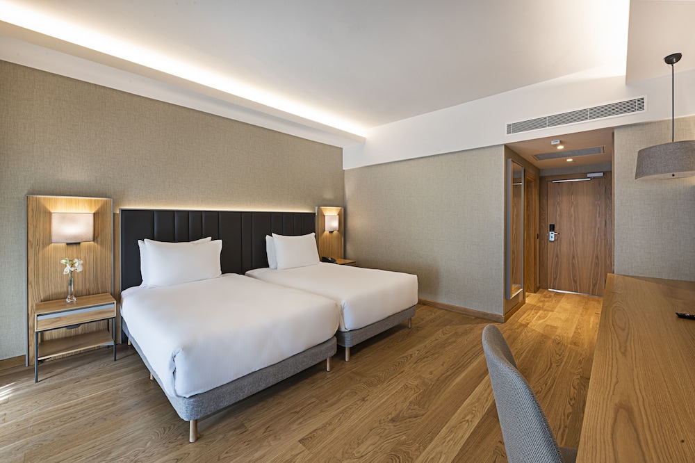 Superior Room, 1 King Bed
