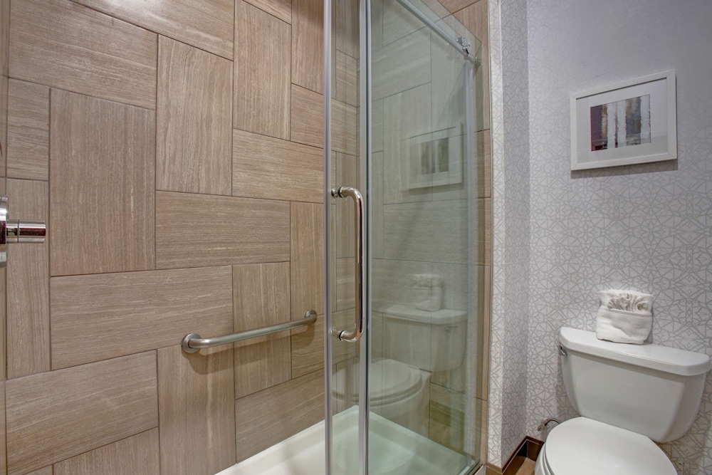Suite, 1 King Bed, Non Smoking - Photo 7