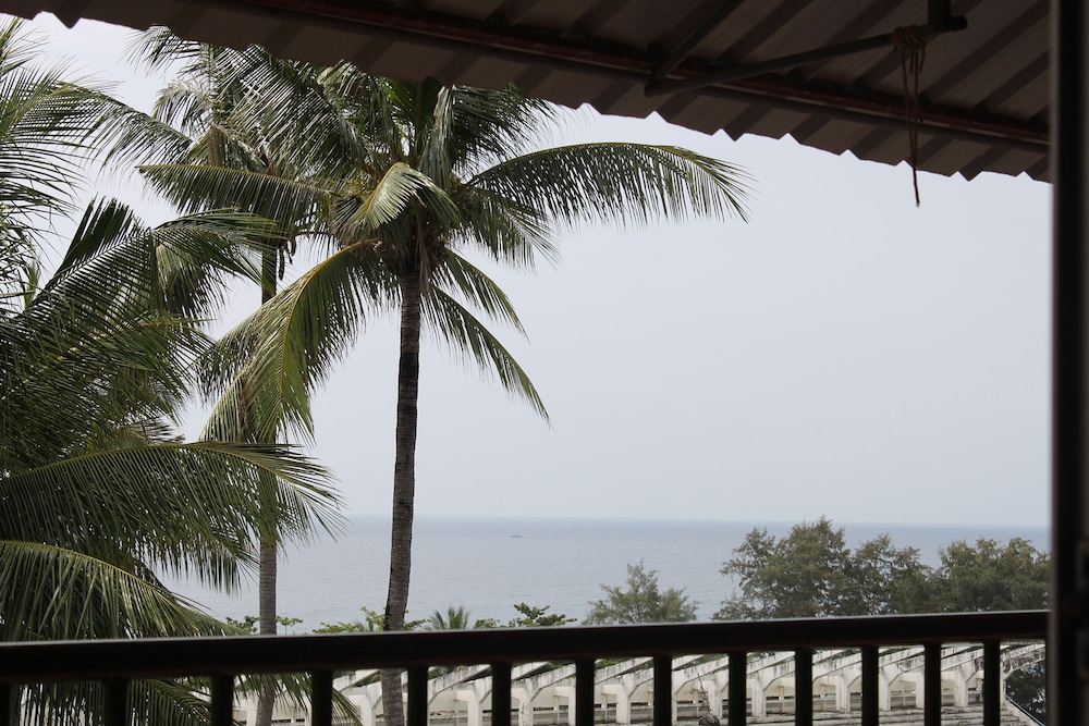 Deluxe Double Room with Sea View photo 2