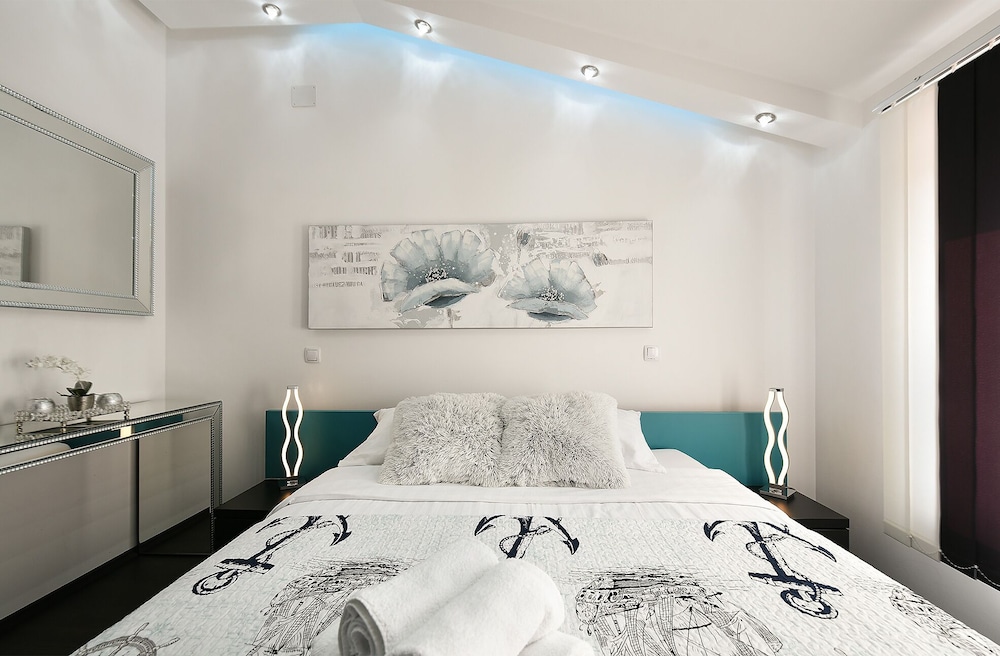 Standard House, 4 Bedrooms (26218)