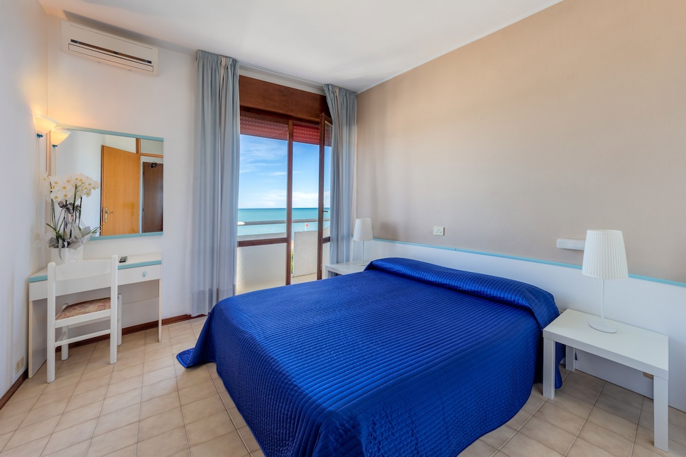 Double or Twin Room, Balcony, Sea View