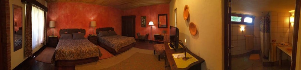 Deluxe Duplex, 2 Double Beds, Smoking, Garden View photo 3