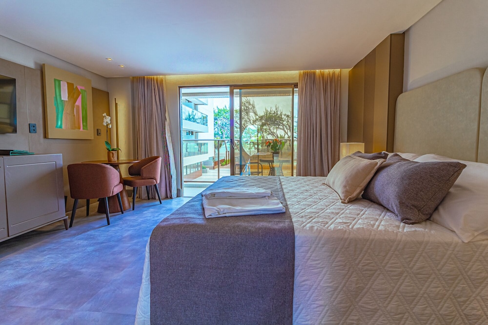 Executive Studio Suite, 2 Queen Beds, Beach View