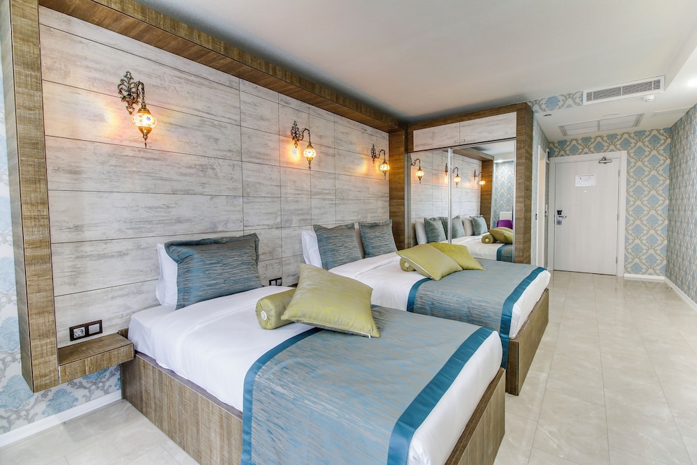 Basic Triple Room