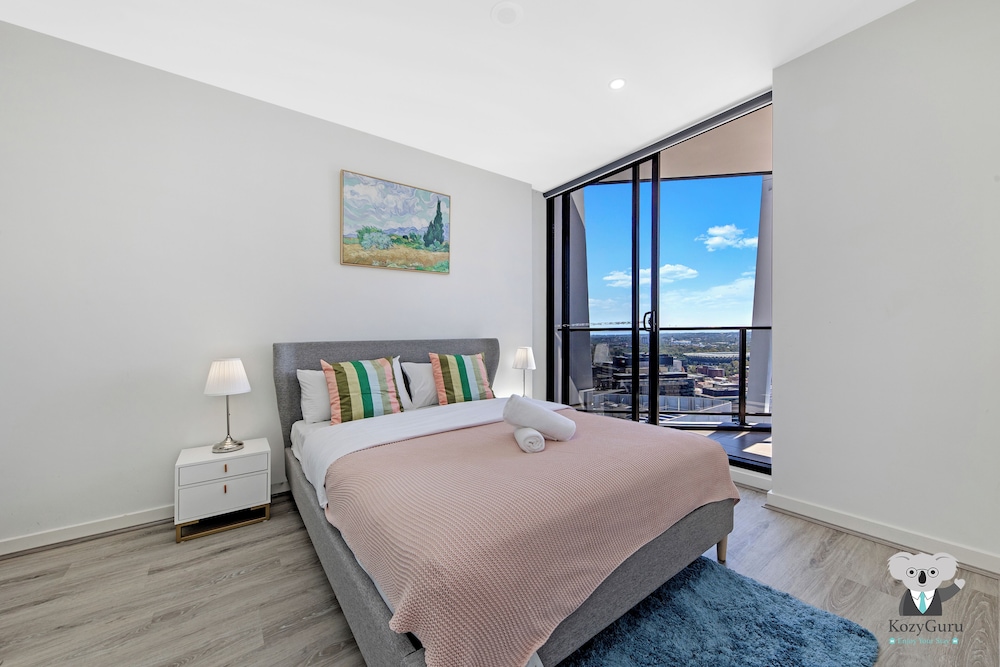 Classic Apartment, 2 Bedrooms (NPA011-3101)