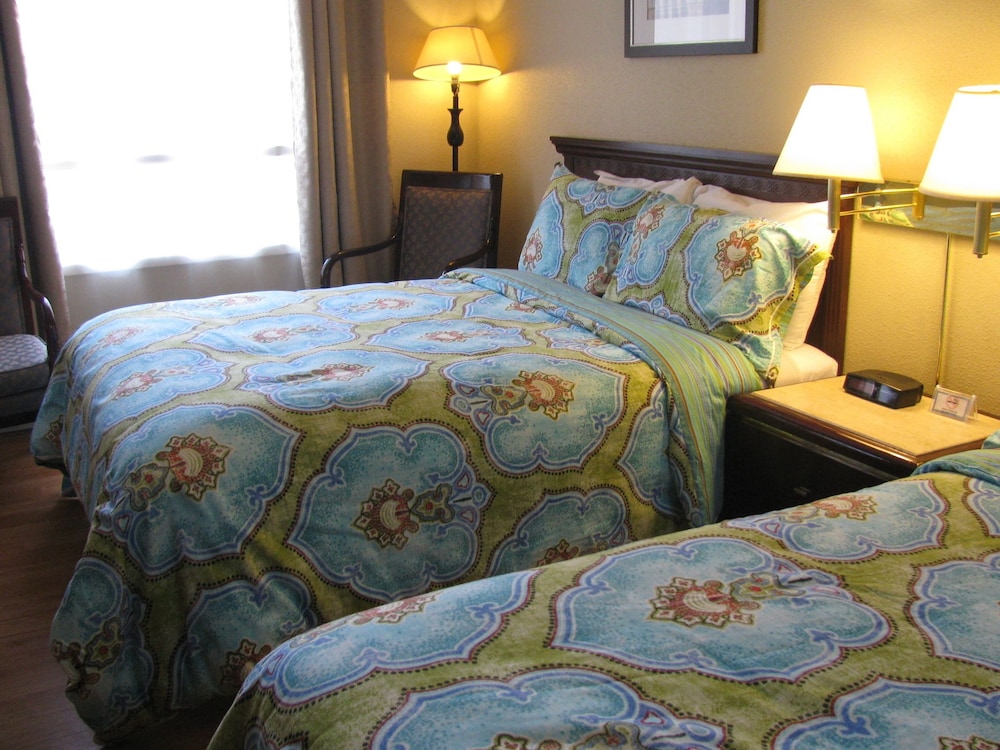 Standard Room, 2 Double Beds photo 2