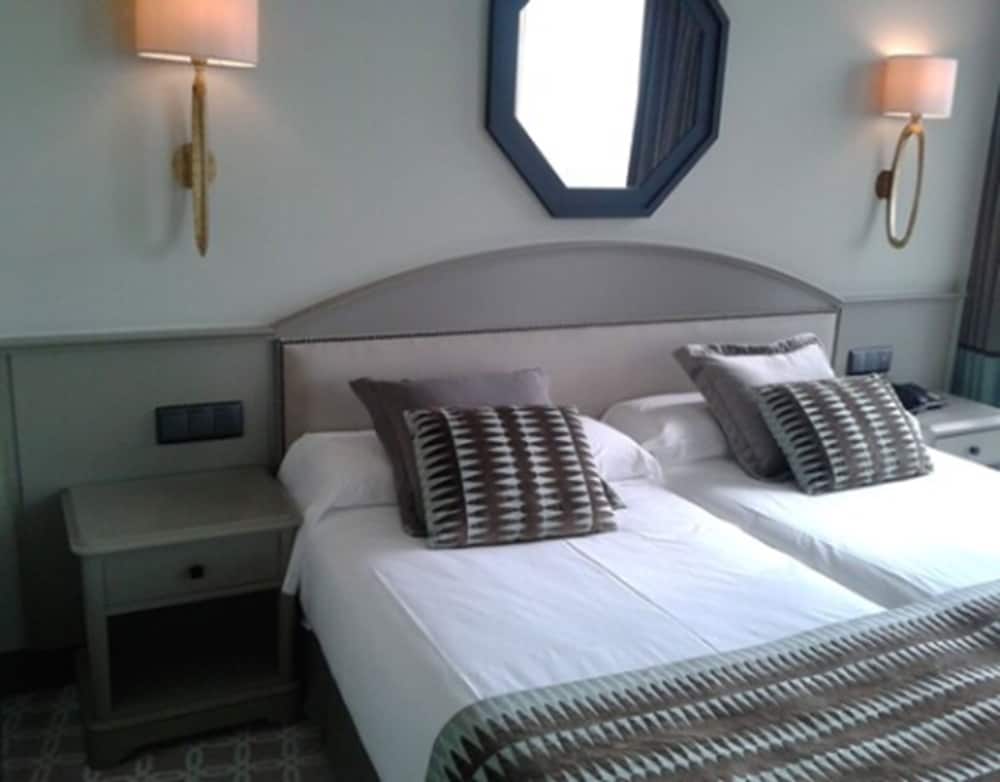 Double Room - Photo 10