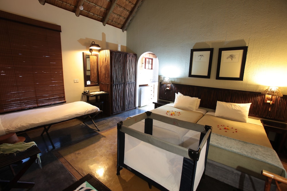 Chalet, 1 Double or 2 Twin Beds, Garden Area - Photo 3