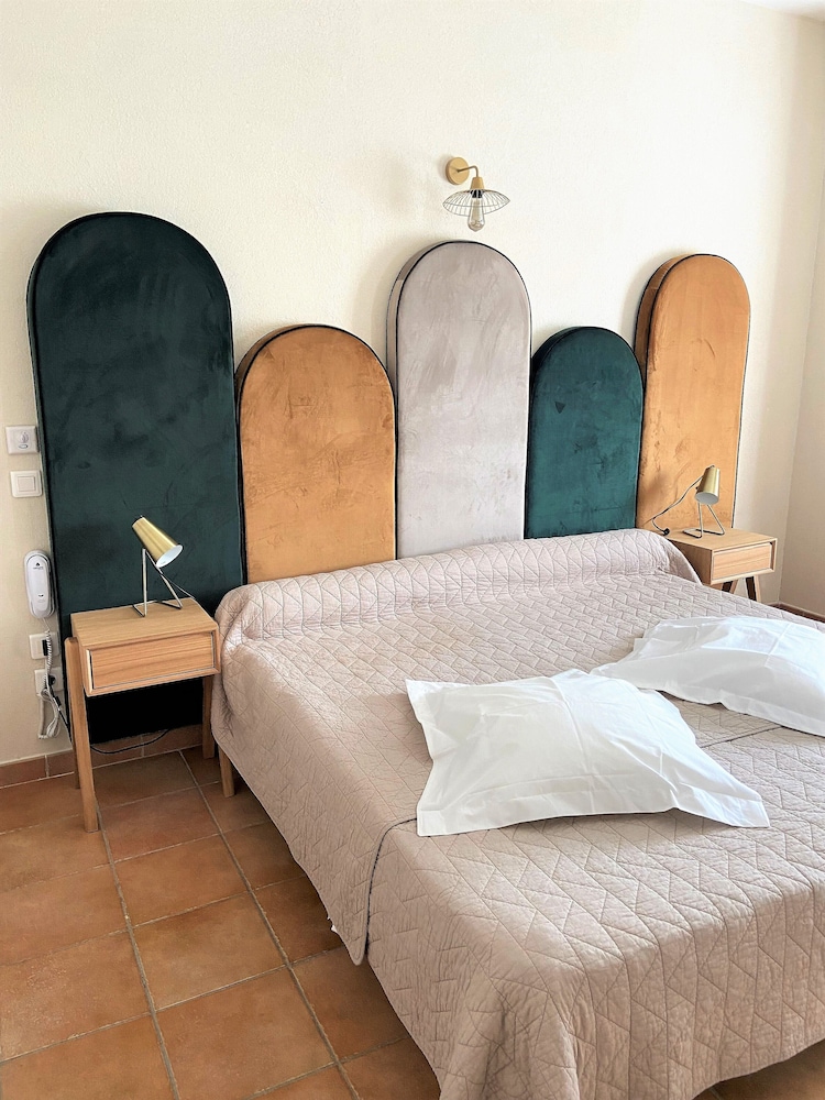 Economy Double Room photo 3
