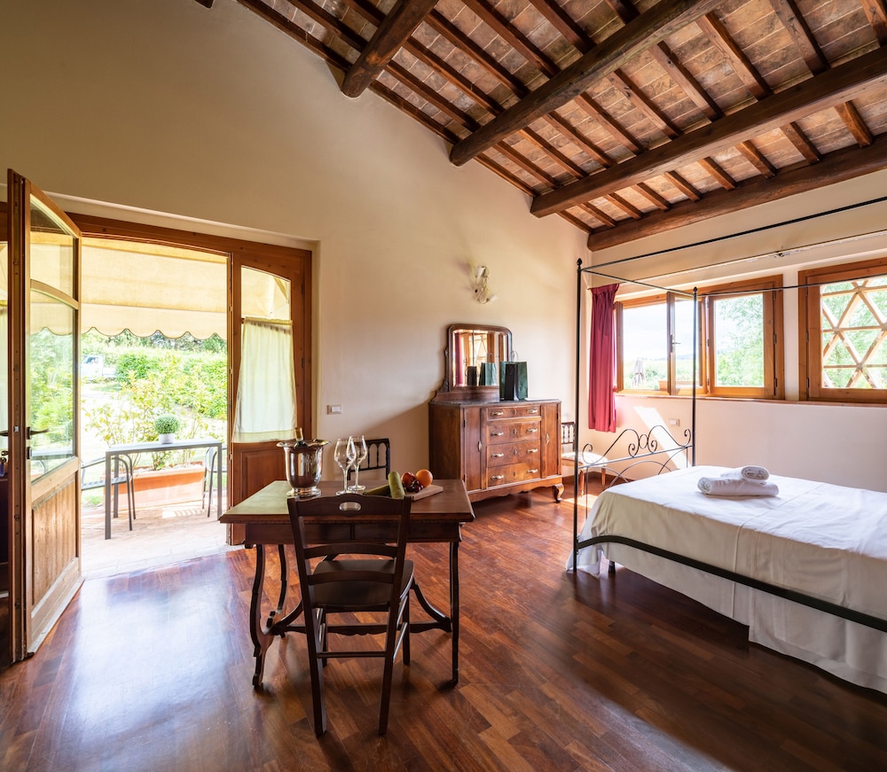 Superior Double Room, 1 Queen Bed, Private Bathroom, Garden Area photo 2