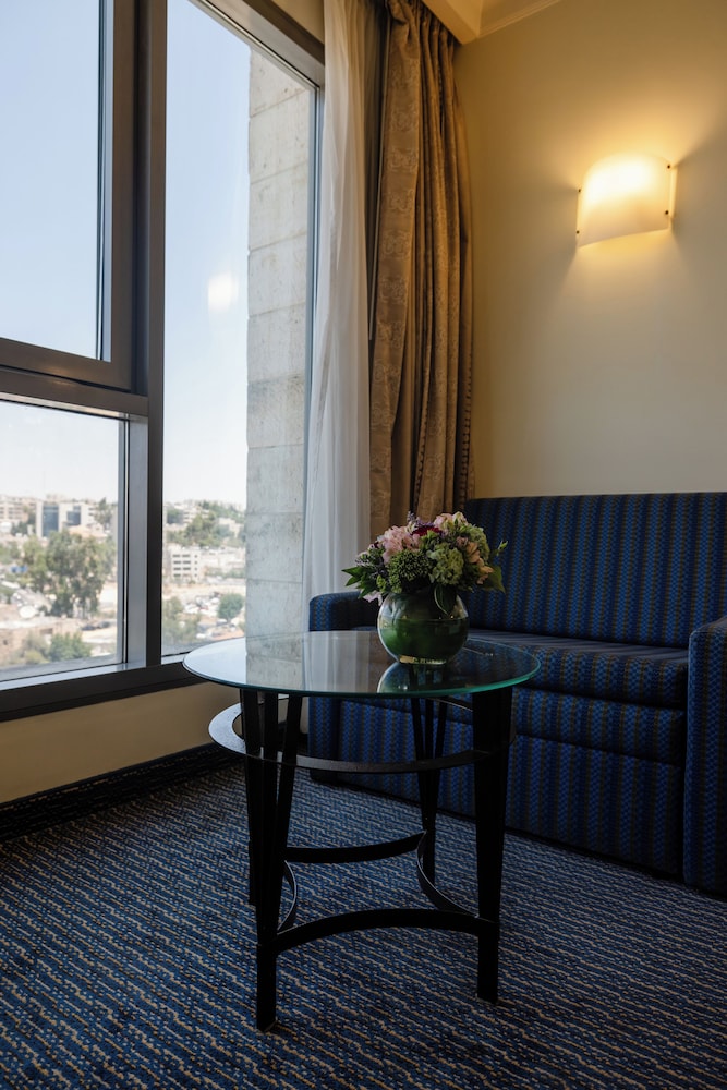 Standard Room - Photo 7