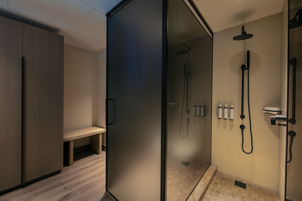 Studio Suite, 1 King Bed (Hearing Accessible)