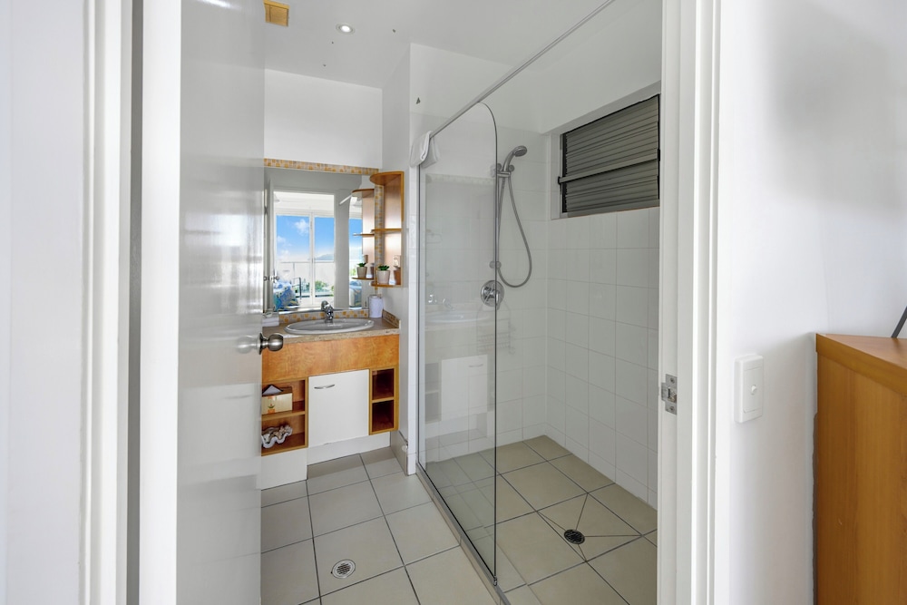 3 Bedroom Apartment Ocean Villa 01 photo 3