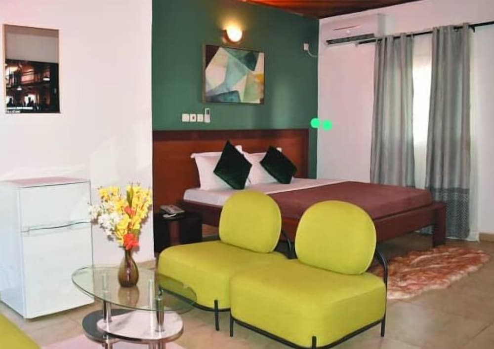 Luxury Suite