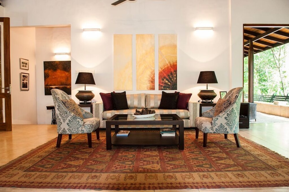 Family Room photo 2