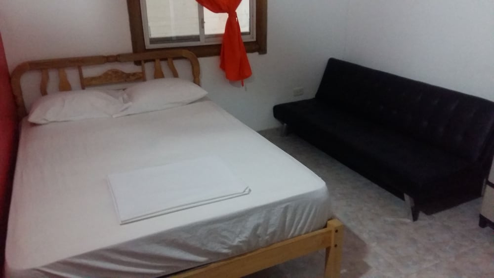 Basic Apartment, 1 Double Bed With Sofa Bed, Shared Bathroom photo 1