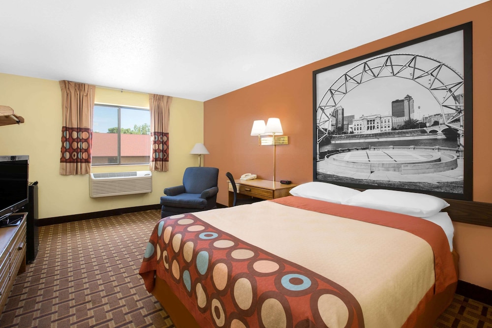 Standard Room, 1 Queen Bed - Photo 2