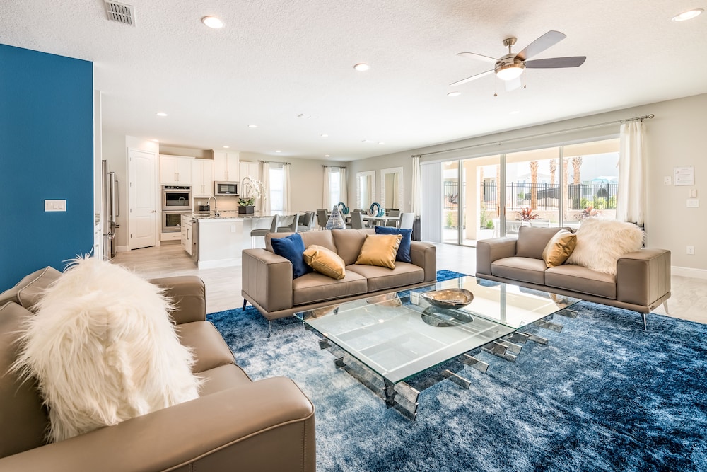 12 Bedroom Home Elite Westside, Private Pool
