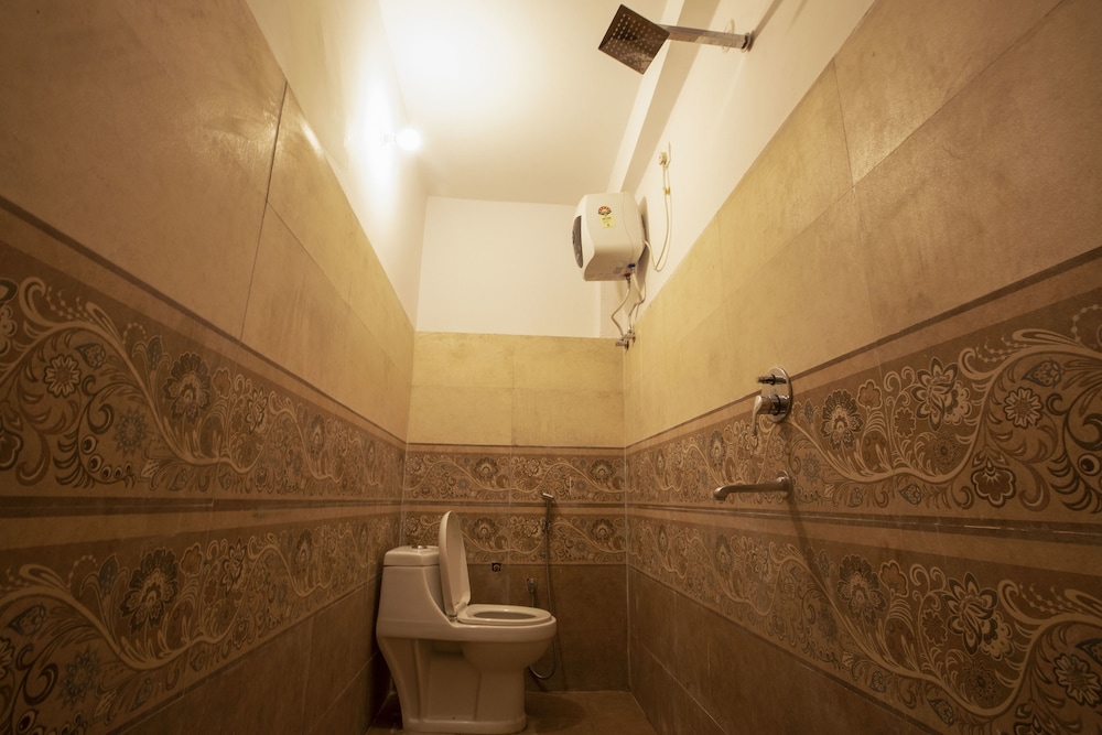 Deluxe King Room photo 2