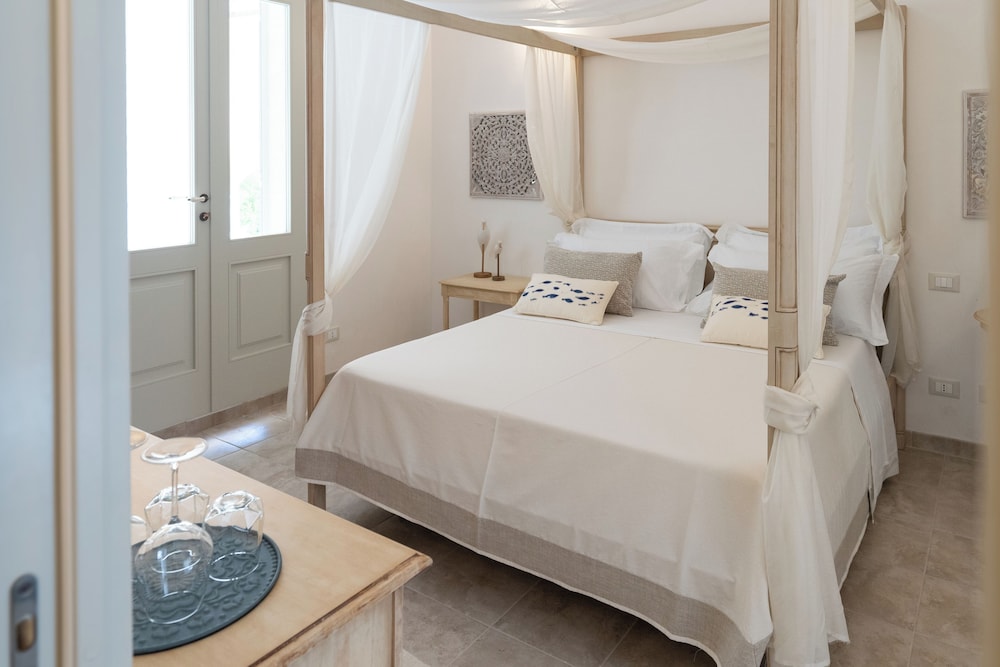 Deluxe Double Room, Pool View
