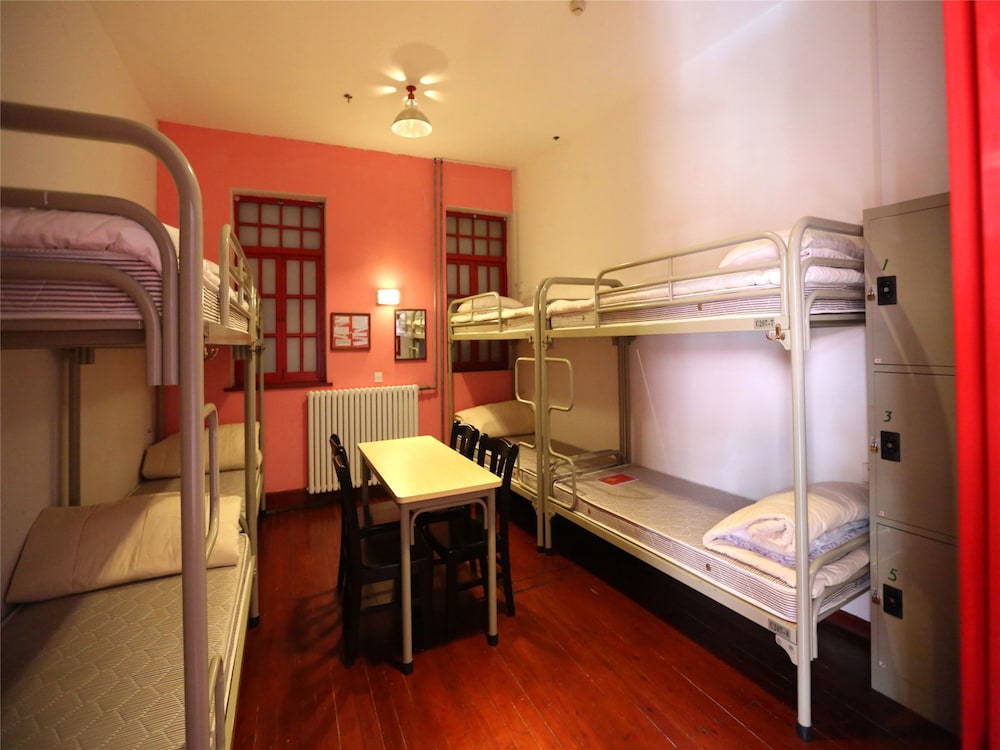 Mixed 8-Beds Dormitory photo 1
