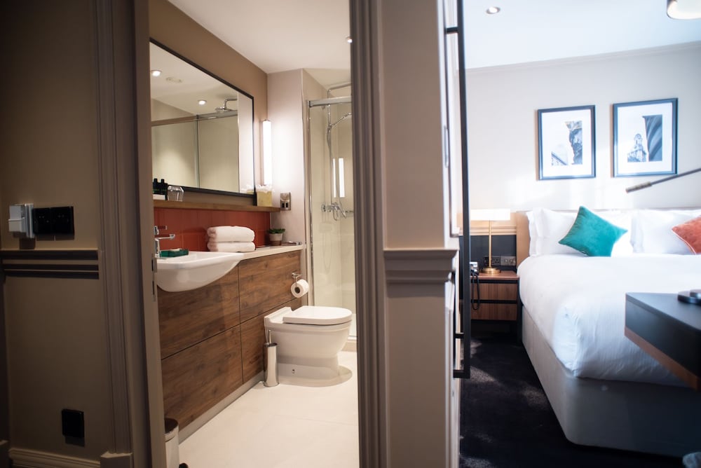 Classic Double Room, 1 King Bed photo 2
