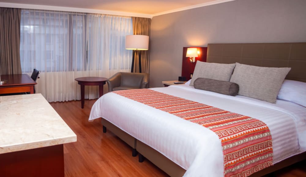 Deluxe Room, 1 King Bed - Photo 1