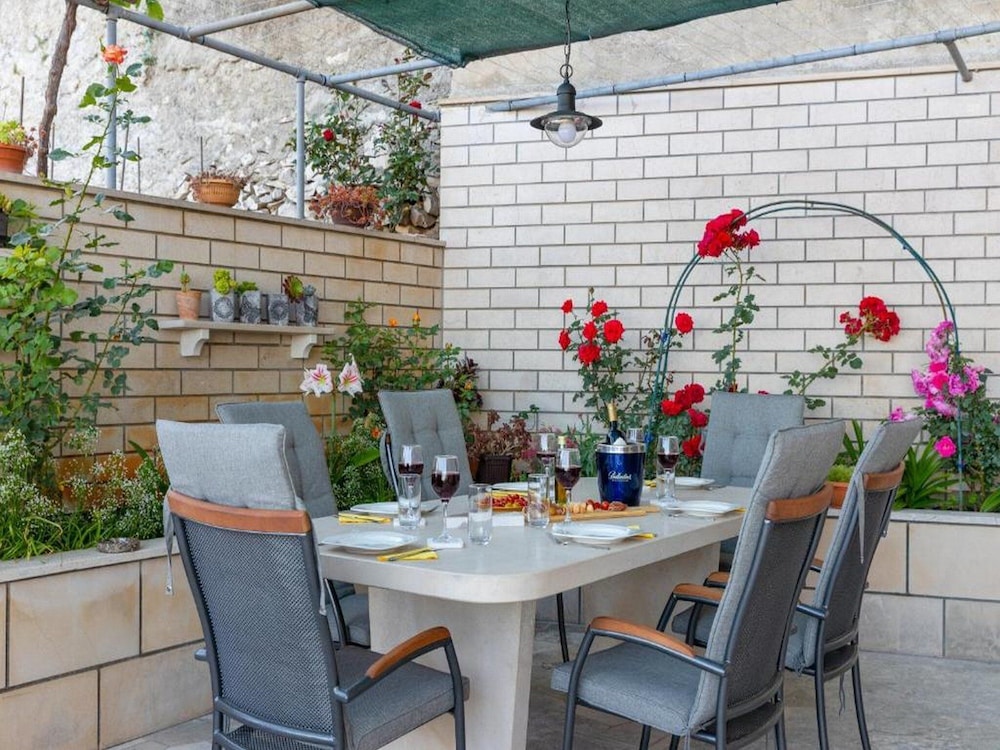 Apartment (Three Bedroom Apartment with Terrace ) photo 3