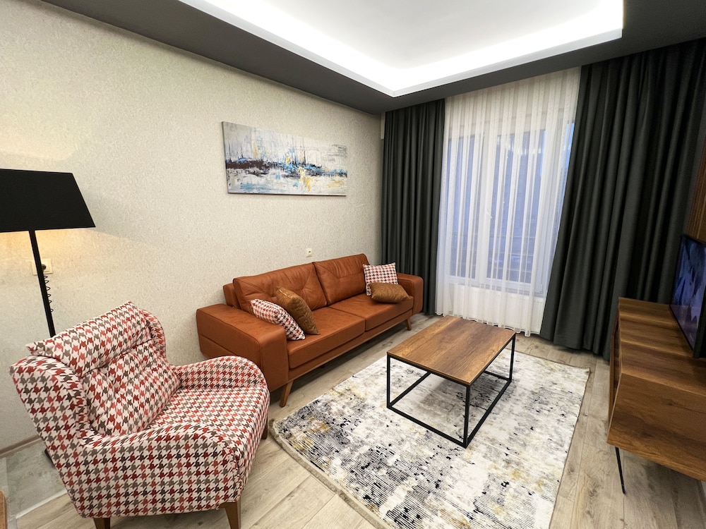 Basic Suite - Photo 2