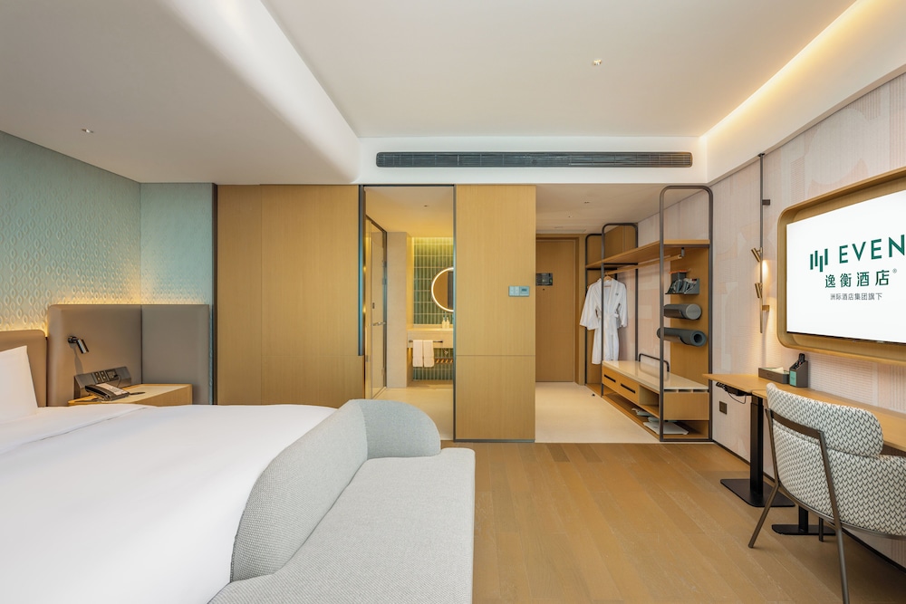 Premium Room, 1 King Bed