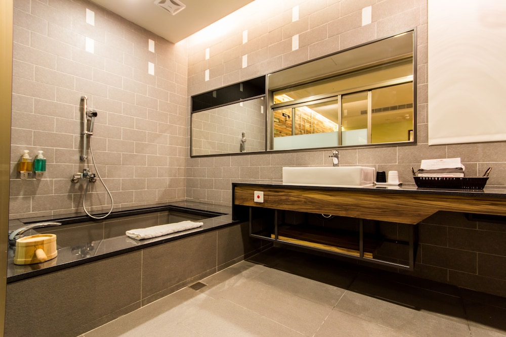 Deluxe Triple Room, 1 Bedroom photo 2