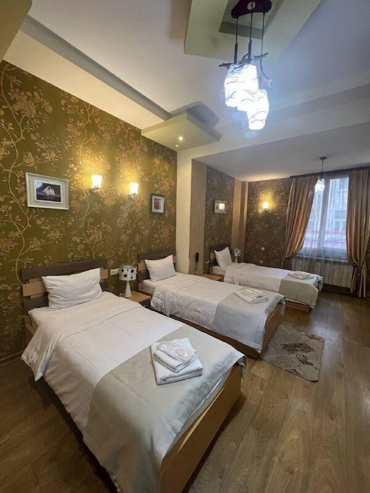 三人间