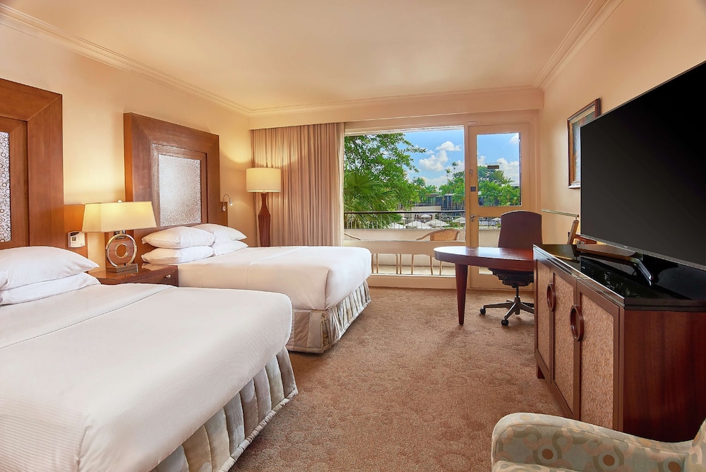Deluxe Room, 2 Double Beds, Pool View - Photo 3