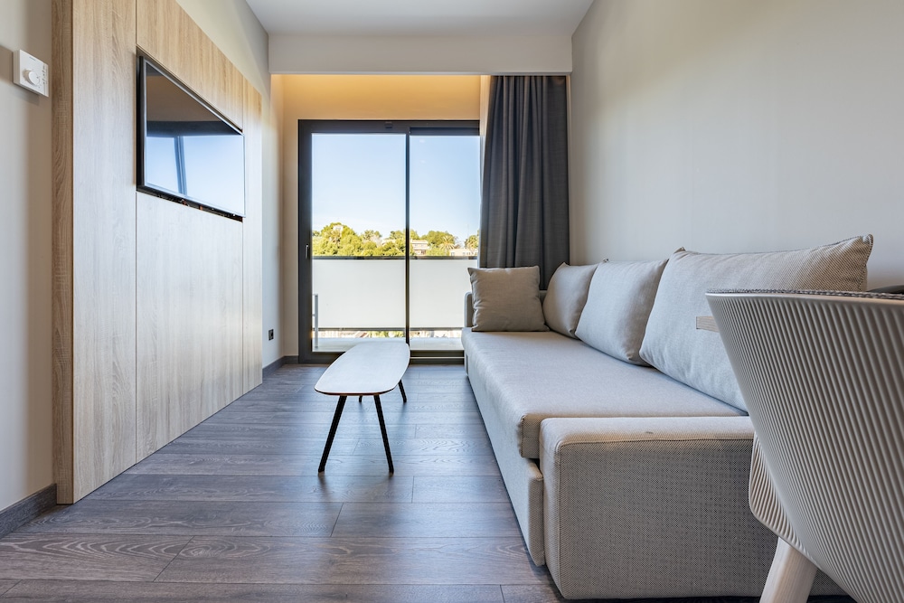 Family Room with City View and Window