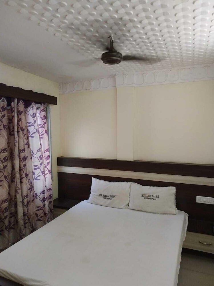Basic Double Room photo 2