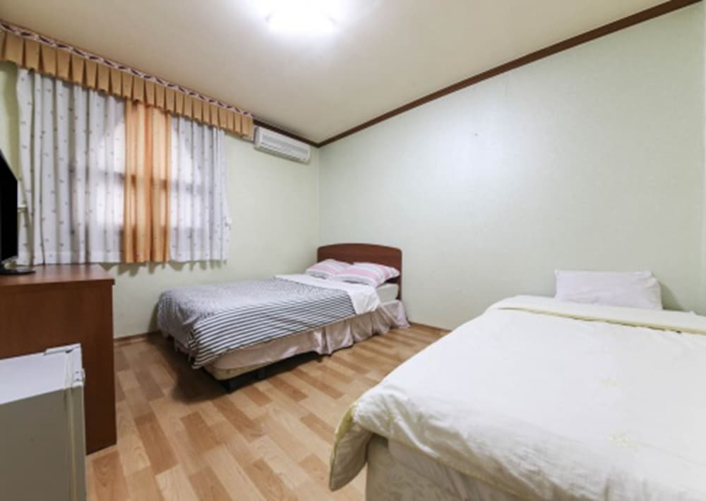 Standard Room photo 3