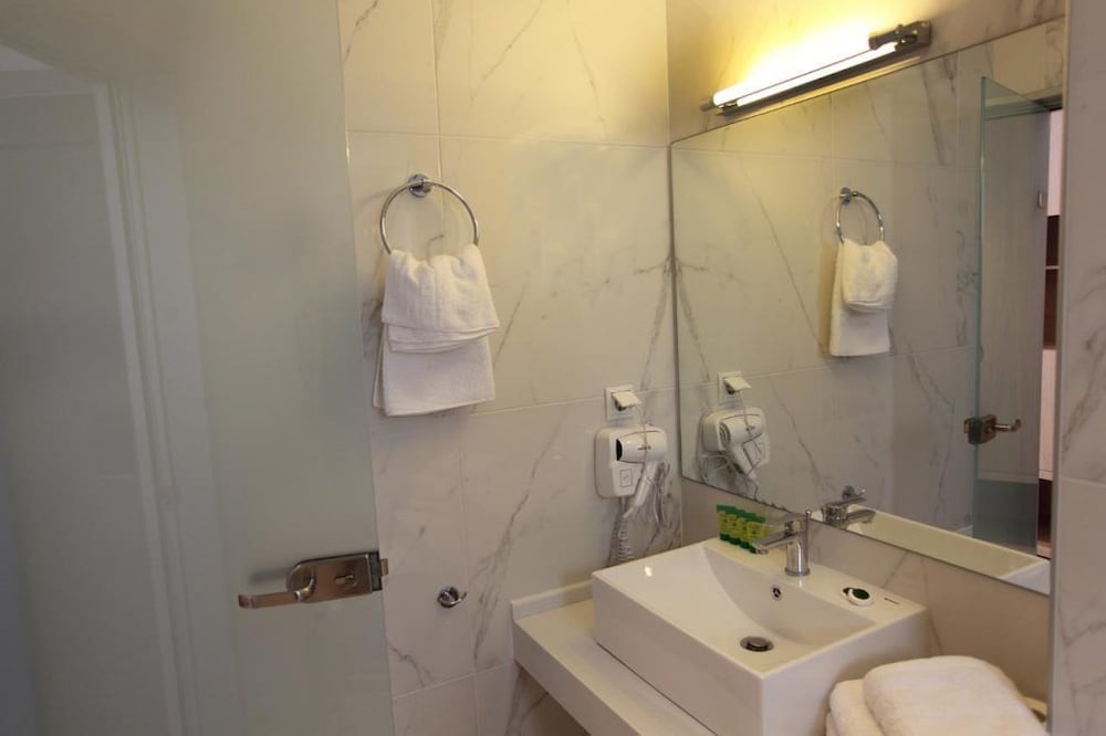 Deluxe Triple Room photo 3