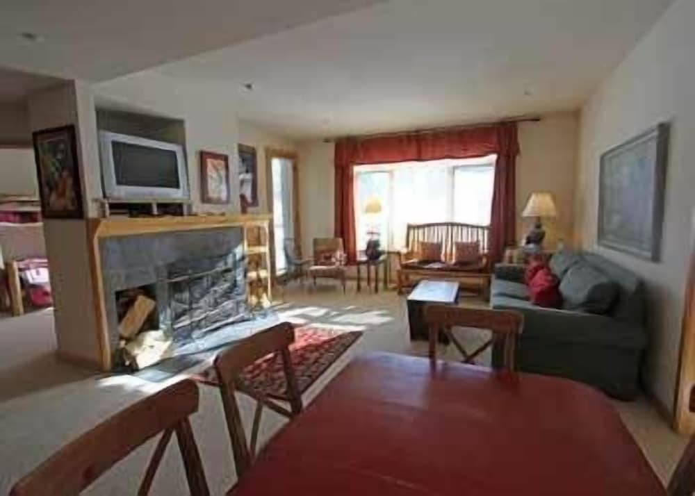 Economy Room, 2 Bedrooms (The Meadows Region)