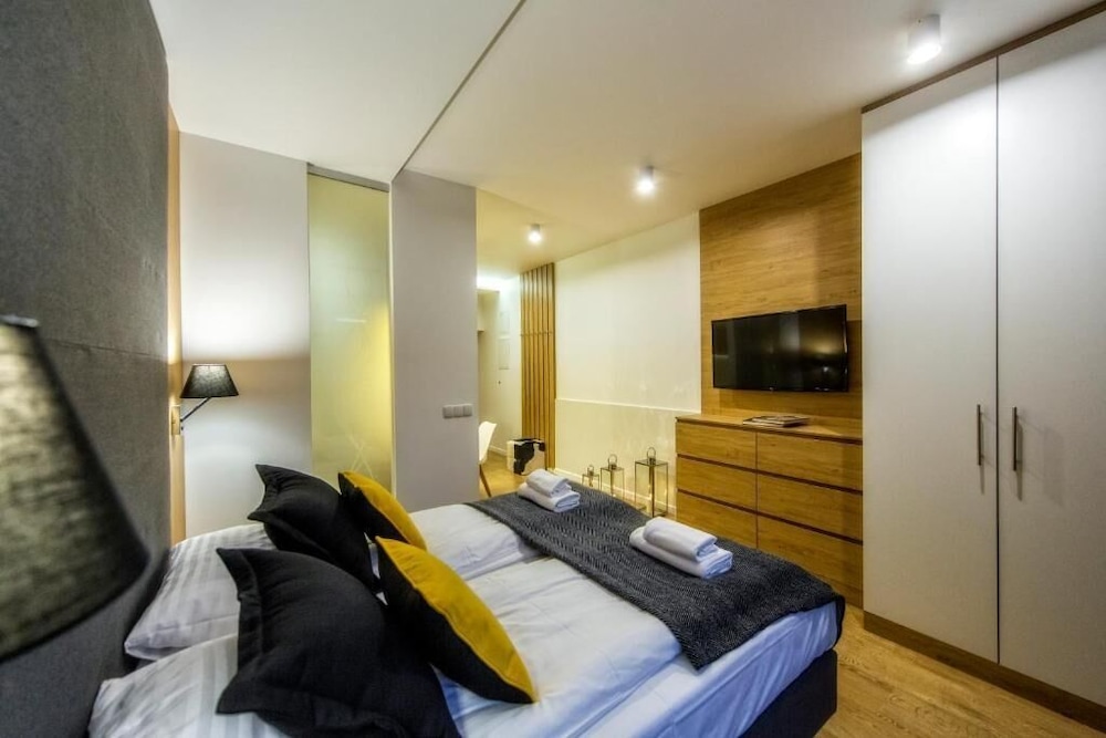 Studio (103 with SPA, Pool access)