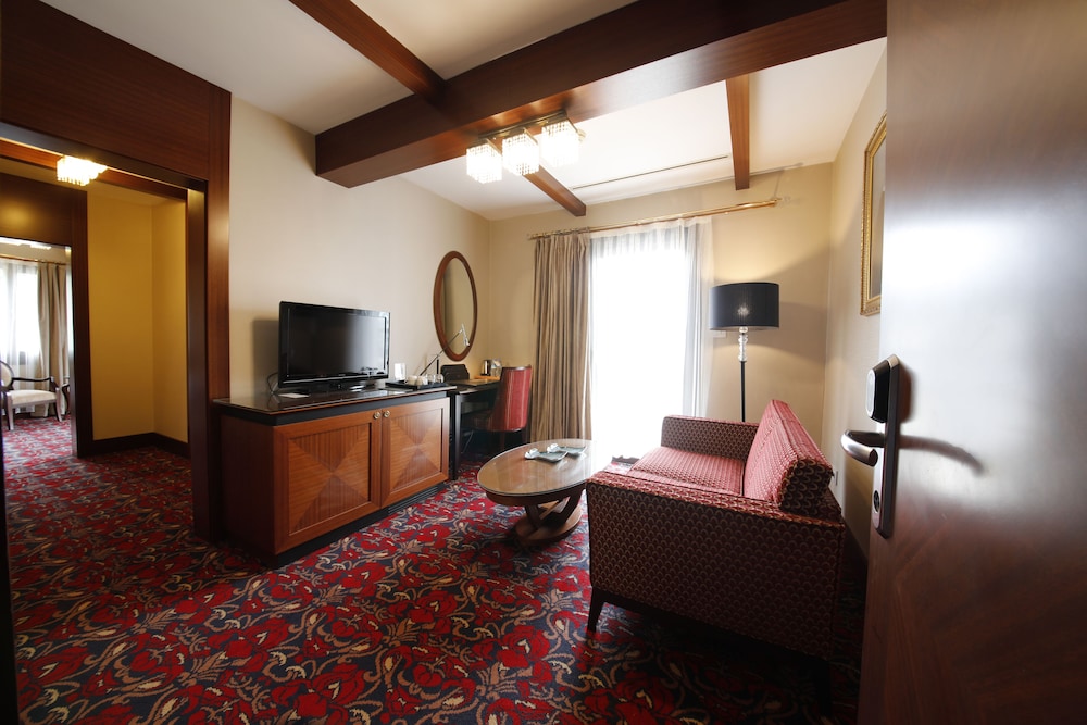 Executive Suite
