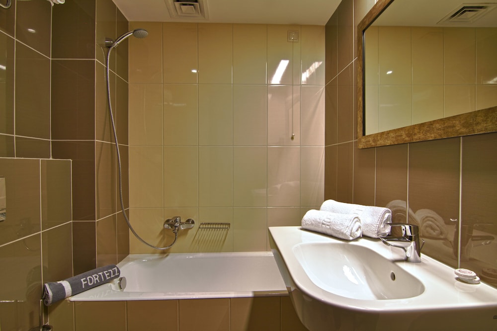 Standard Room - Photo 2
