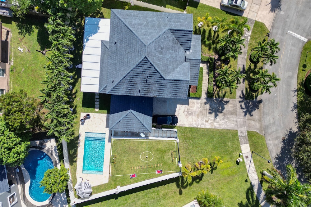 Villa, 5 Bedrooms, Accessible, Smoking photo 1