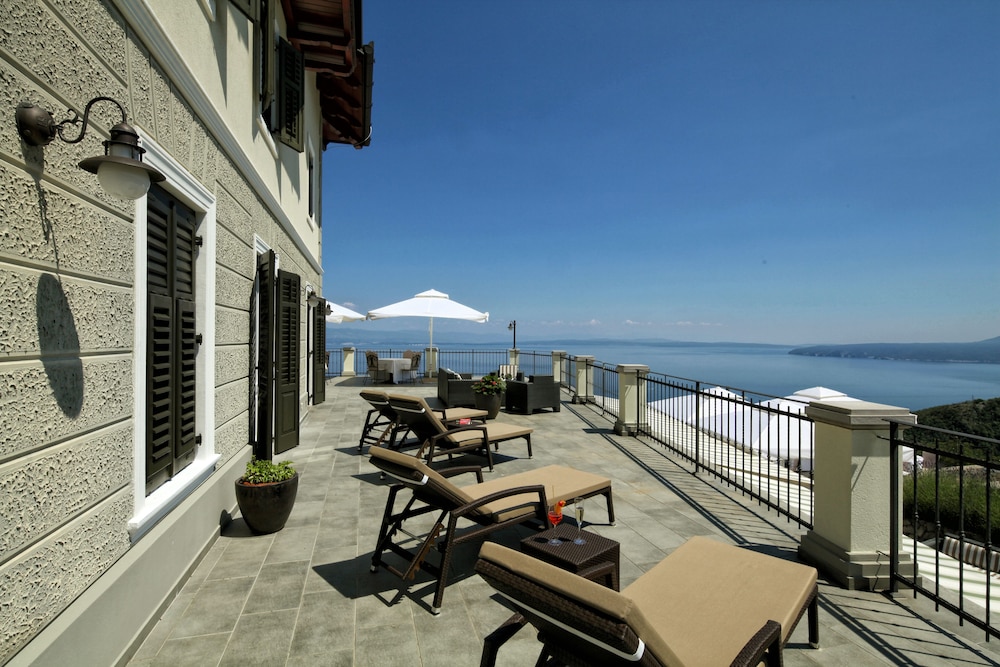 Junior Suite, Terrace, Sea View photo 1
